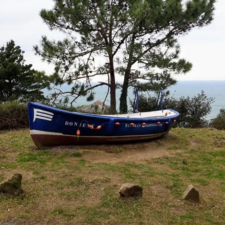 Aldatzeta Ostatua 게스트하우스 3*